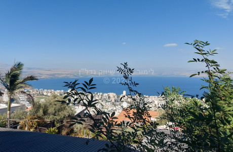 למכירה דו משפחתי בעיר טבריה